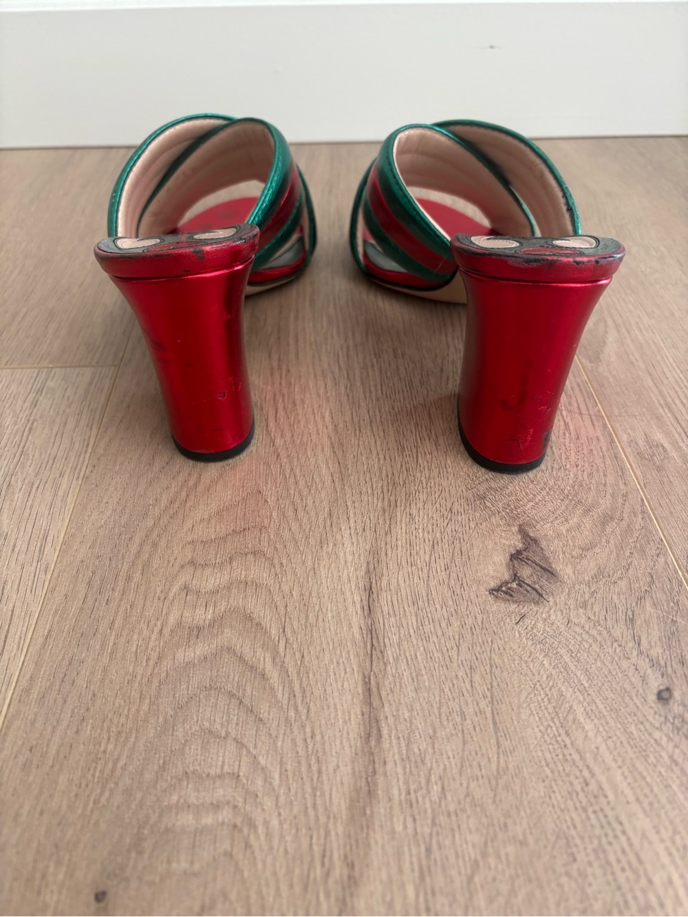 Gucci Metallic Red and Emerald Green Crisscross Slide Sandals - Picture 3 of 6